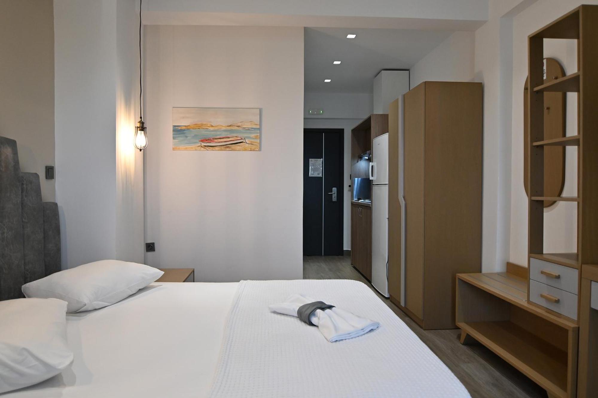 Amalia Rooms Sea View Vrasná Екстериор снимка