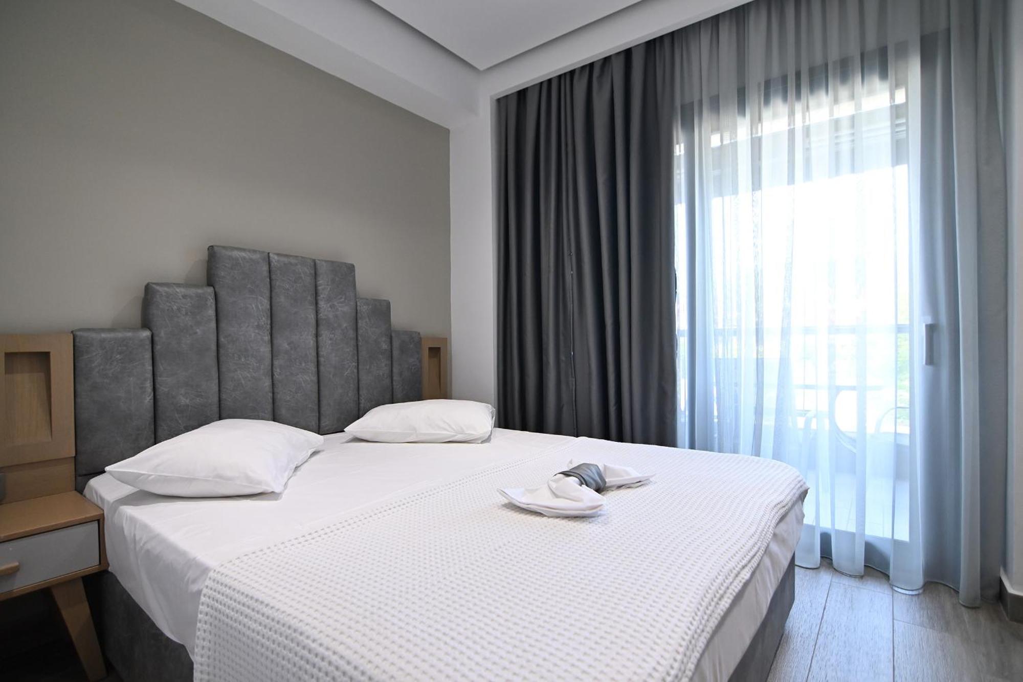Amalia Rooms Sea View Vrasná Екстериор снимка